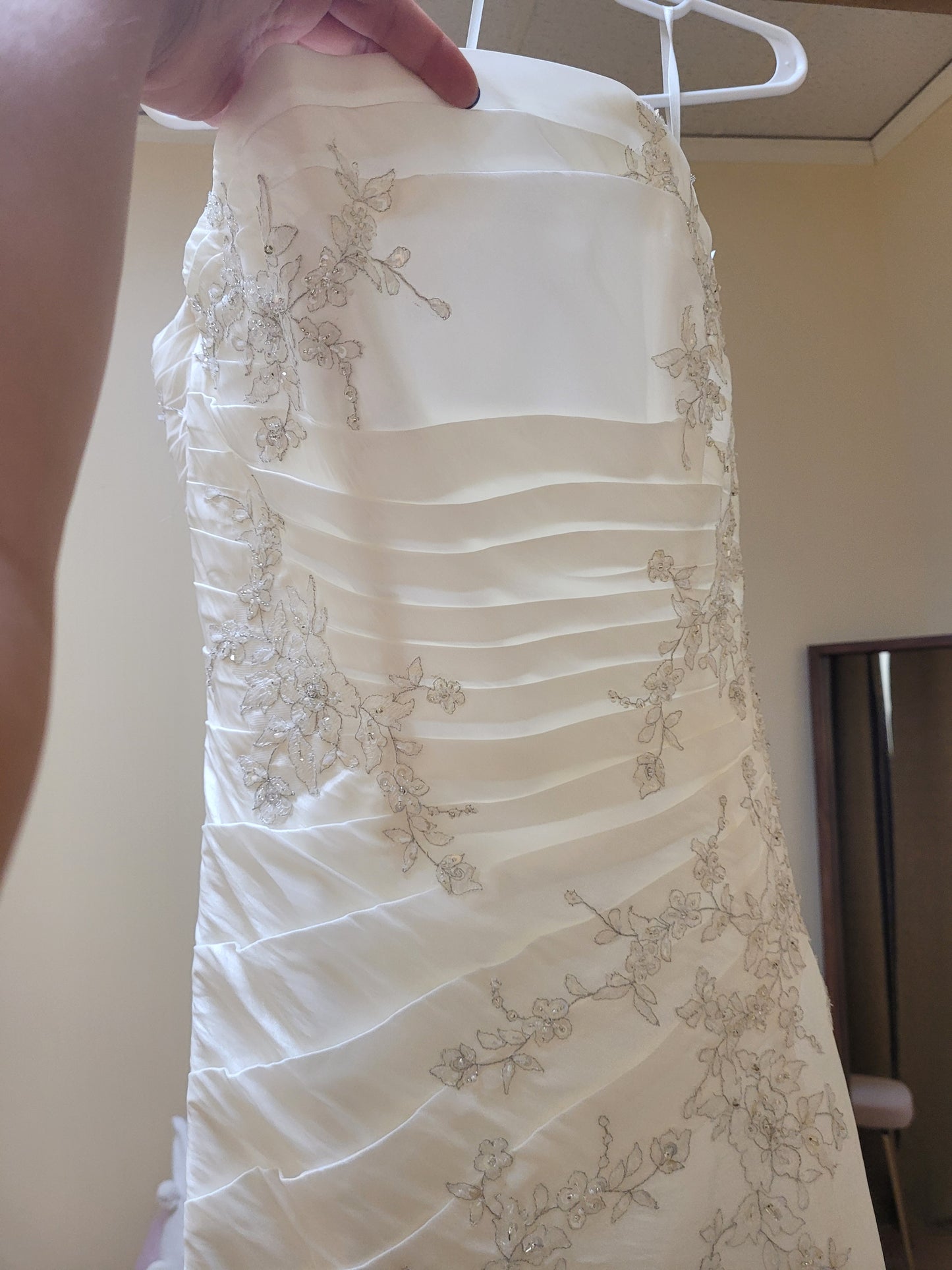 ELEGANCE BRIDAL COLLECTION - 8543 - Ivory Size 14 Wedding Dress