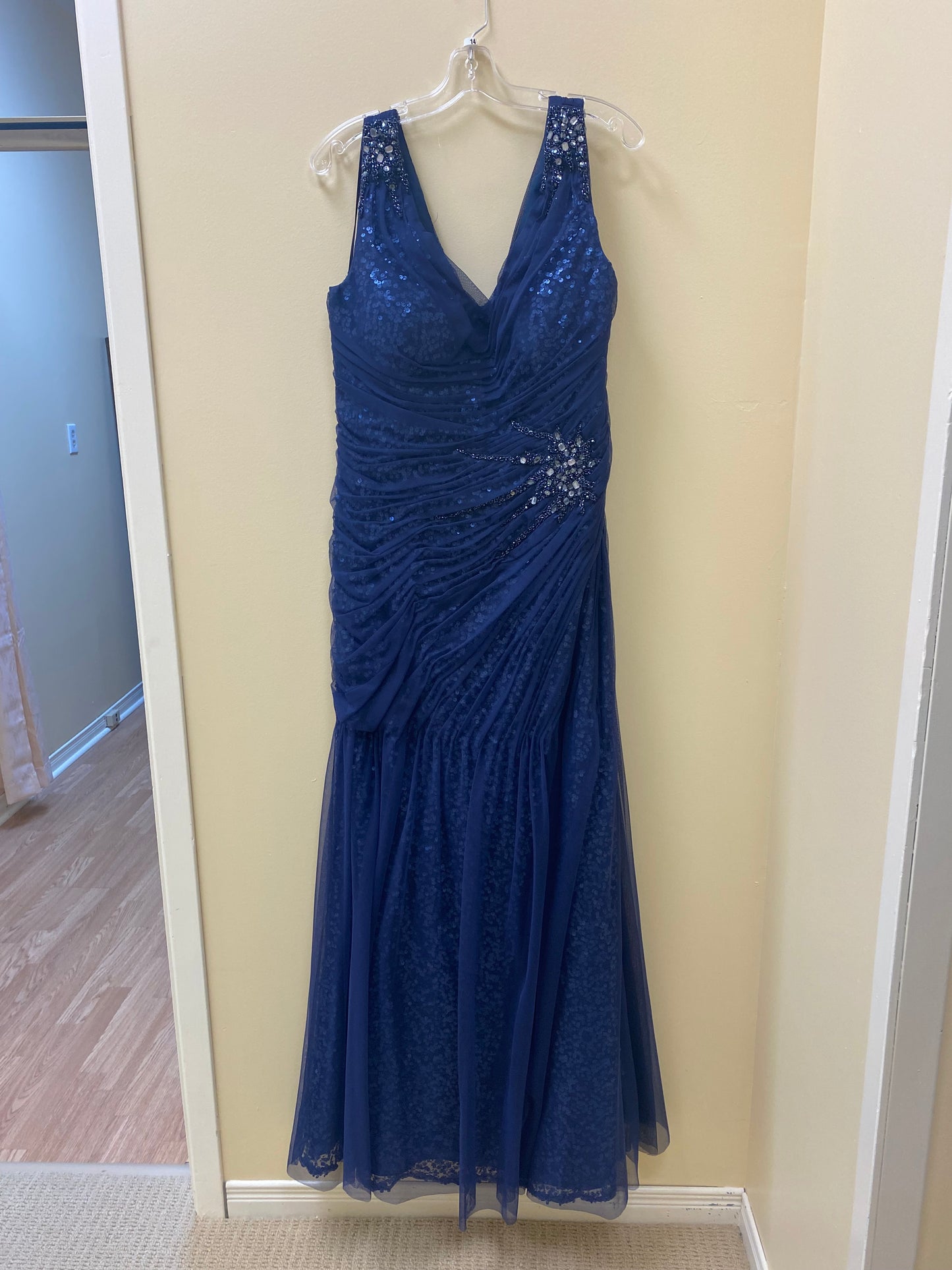 VM COLLECTION - 71118 - Navy Size 14 Long Prom / Mother of the Bride / Bridesmaid Dress