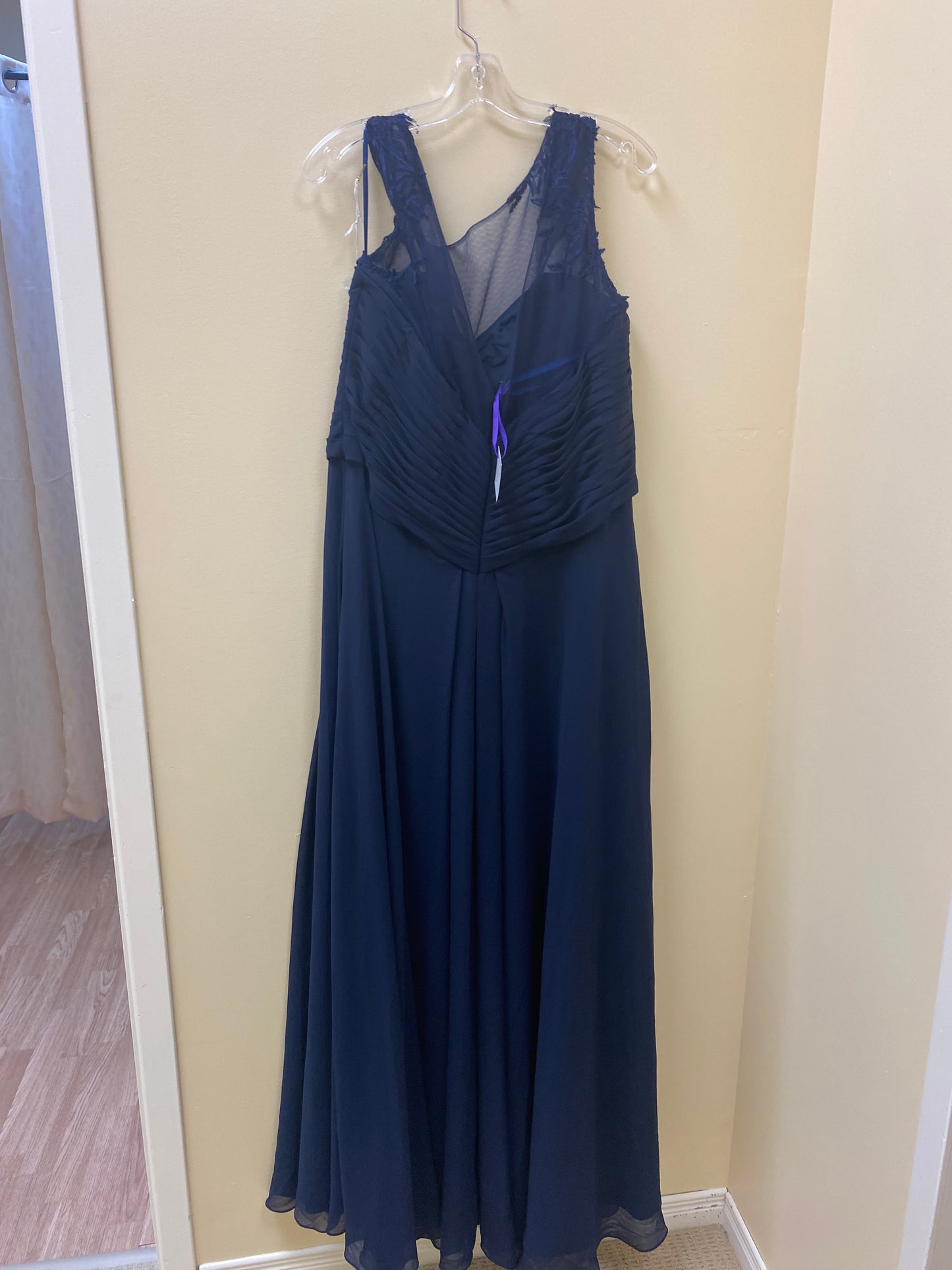 MORI LEE - 106 - Navy Size 22 Long Prom / Mother of the Bride / Bridesmaid Dress