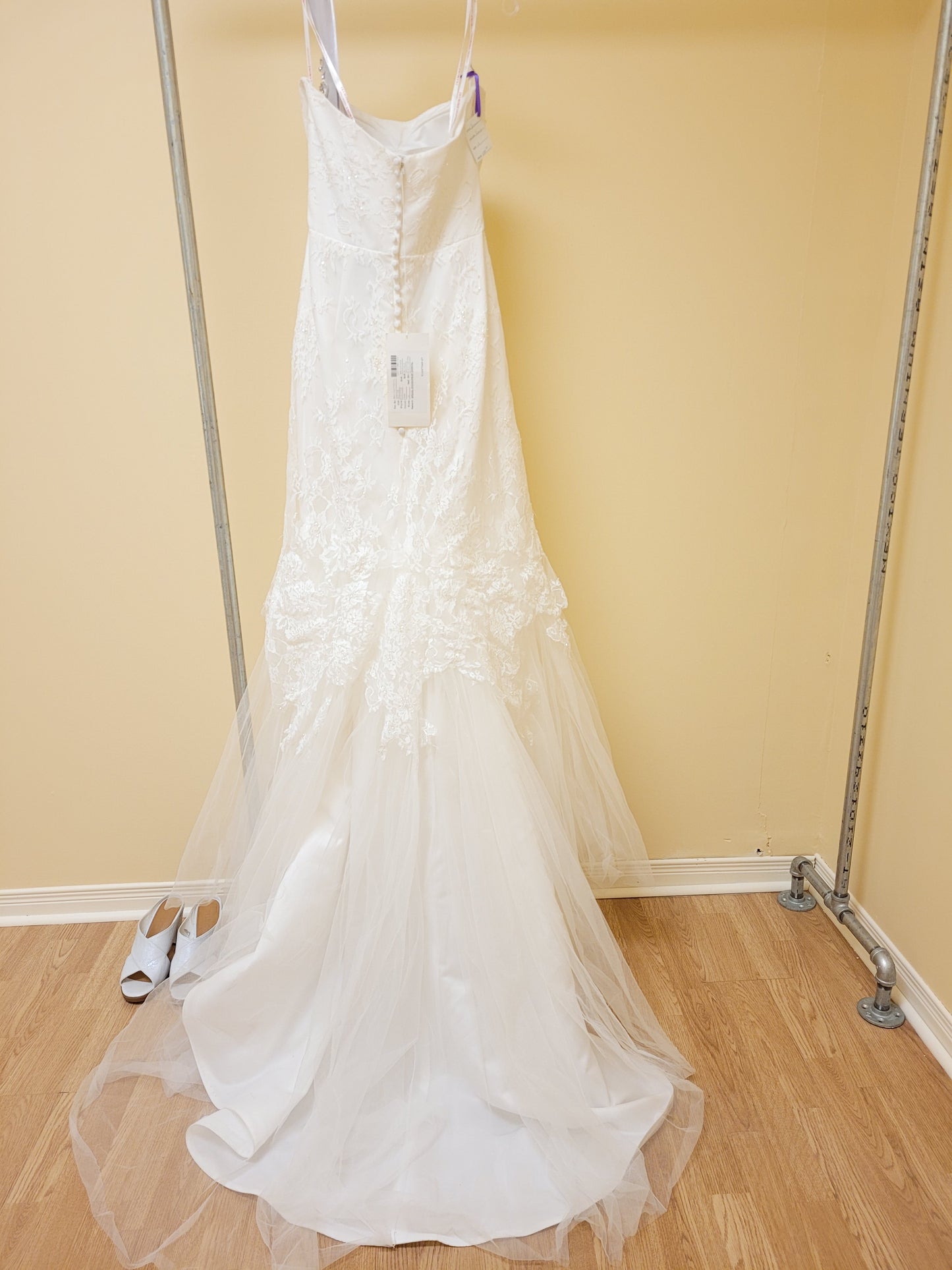 JASMINE COLLECTION - F141071R - Ivory Size 12 Wedding Dress