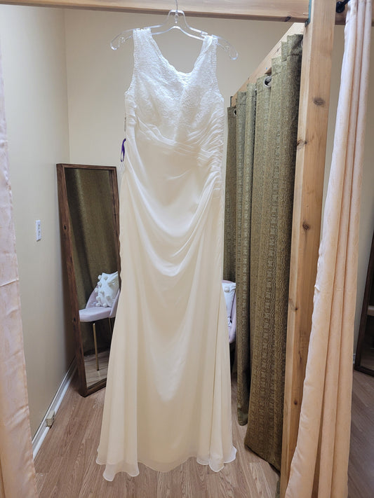 MORI LEE -  105 - Ivory Size 16 Wedding Dress