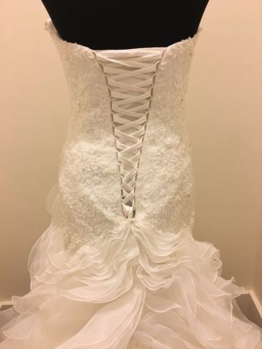 SOPHIA TOLLI - Y21511 - Diamond White Size 16 Wedding Dress