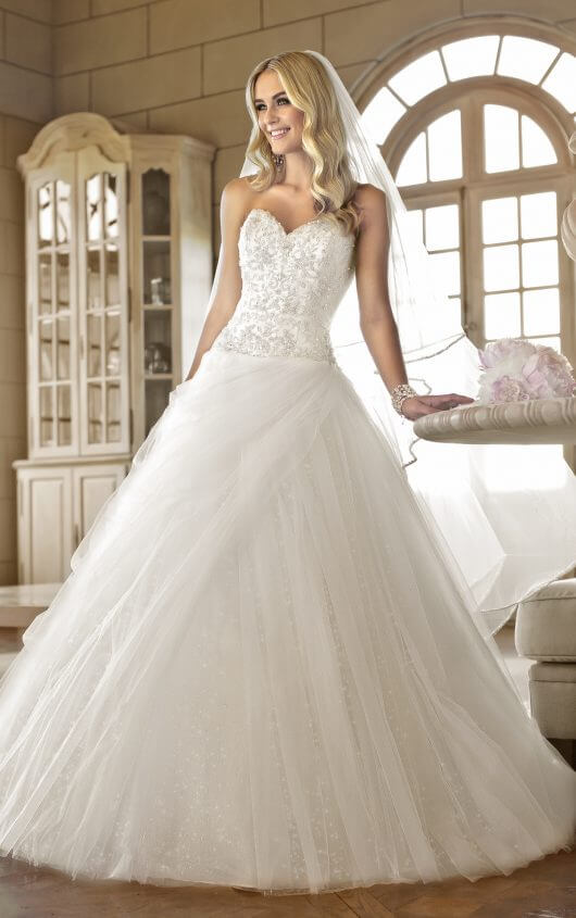STELLA YORK - 5828 - Ivory Size 14 Wedding Dress