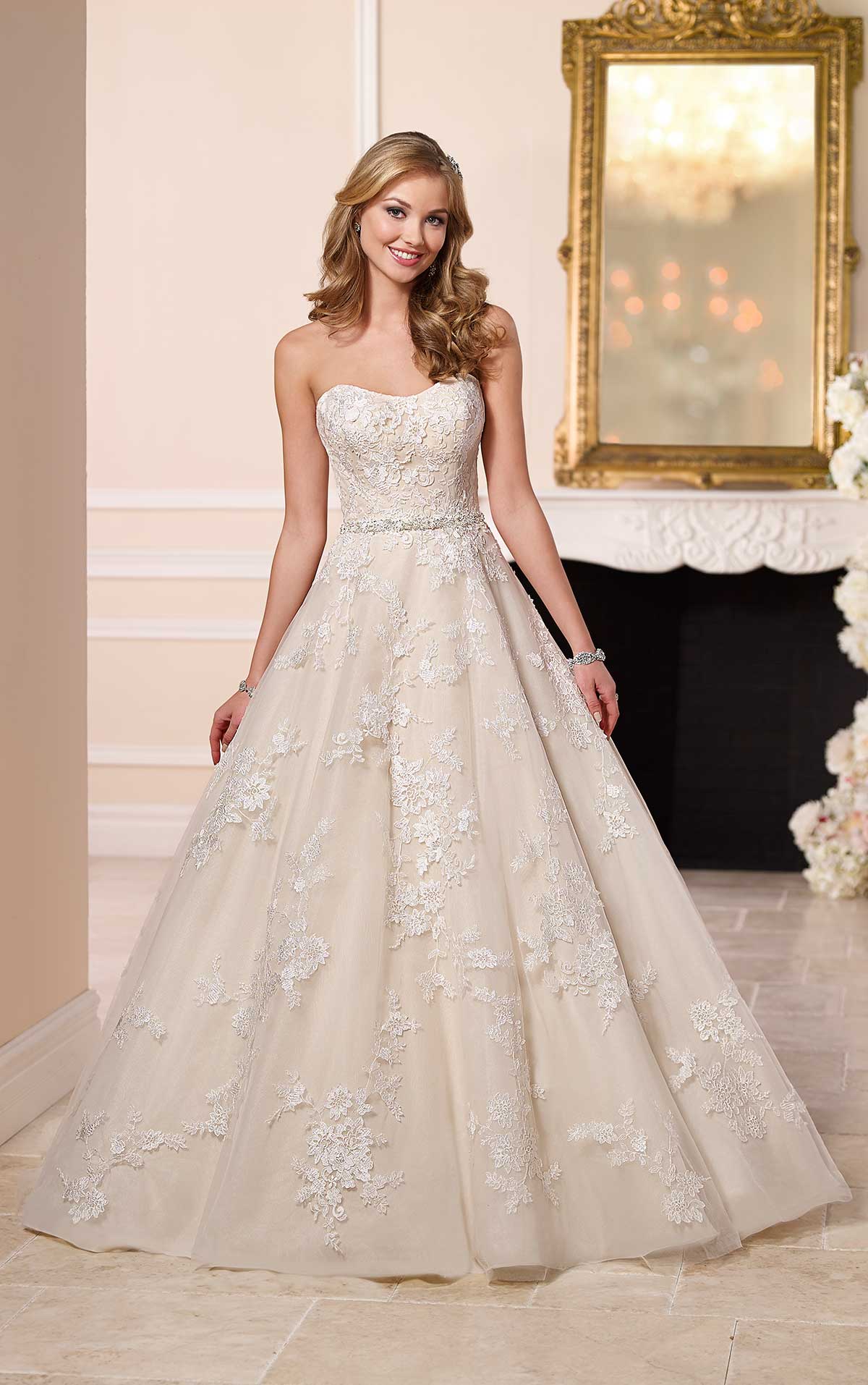 STELLA YORK - 6130 - Ivory/Champagne Size 14 Wedding Dress